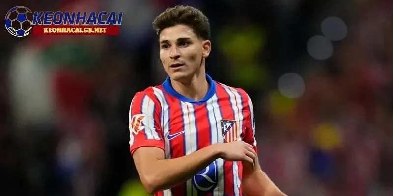 Arsenal gia nhập cuộc đua tranh giành chữ ký của Julian Alvarez tuy khá khó khăn